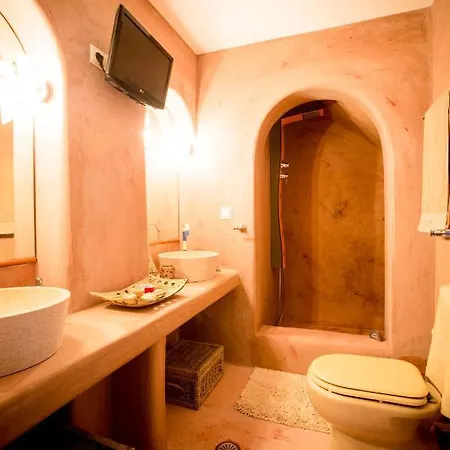 Villa New Apollon, Prive Pool, Parking & βbq 1-6pax