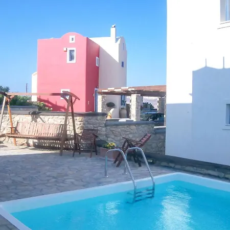 فيلة New Apollon, Prive Pool, Parking & βbq 1-6pax Akrotírion