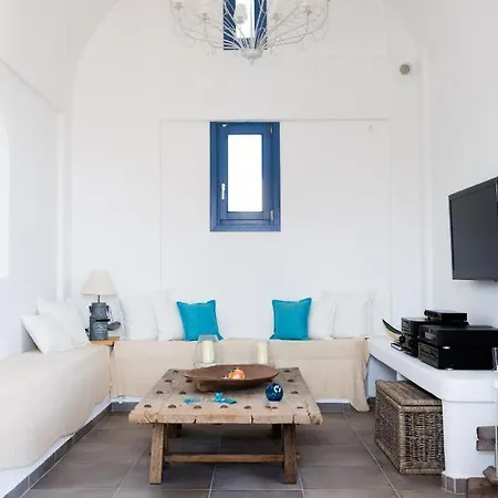Villa New Apollon, Prive Pool, Parking & βbq 1-6pax