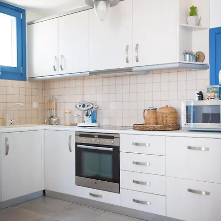 Villa New Apollon, Prive Pool, Parking & βbq 1-6pax *